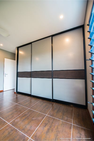 Bedroom Sliding Doors with mesh panels and crocodile wall paper
